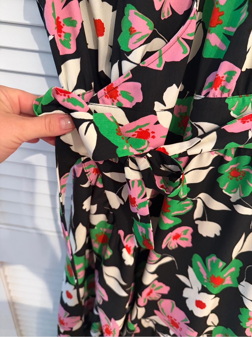 Who What Wear floral print sleeveless dress featuring a high-low hem. - Picture 9 of 13